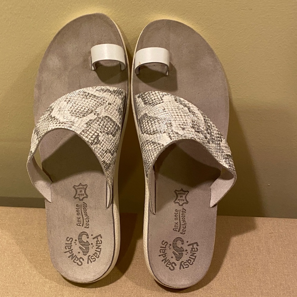 Snake-Print Toe-Ring Slide Sandals in White and Gray